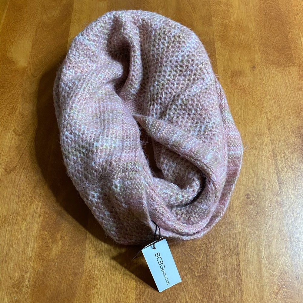 Bcbg winter scarf light pink - Picture 1 of 3